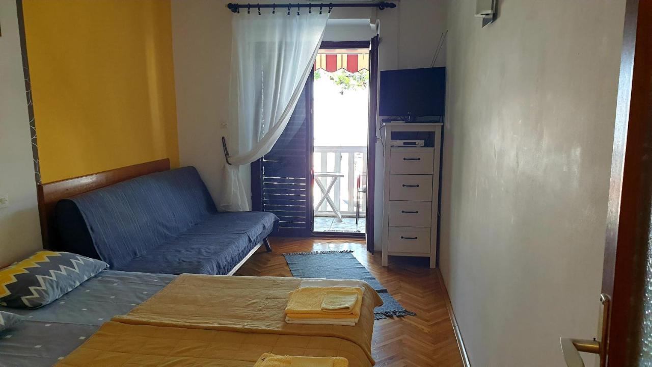 Apartmani Dea Jadranovo Eksteriør billede